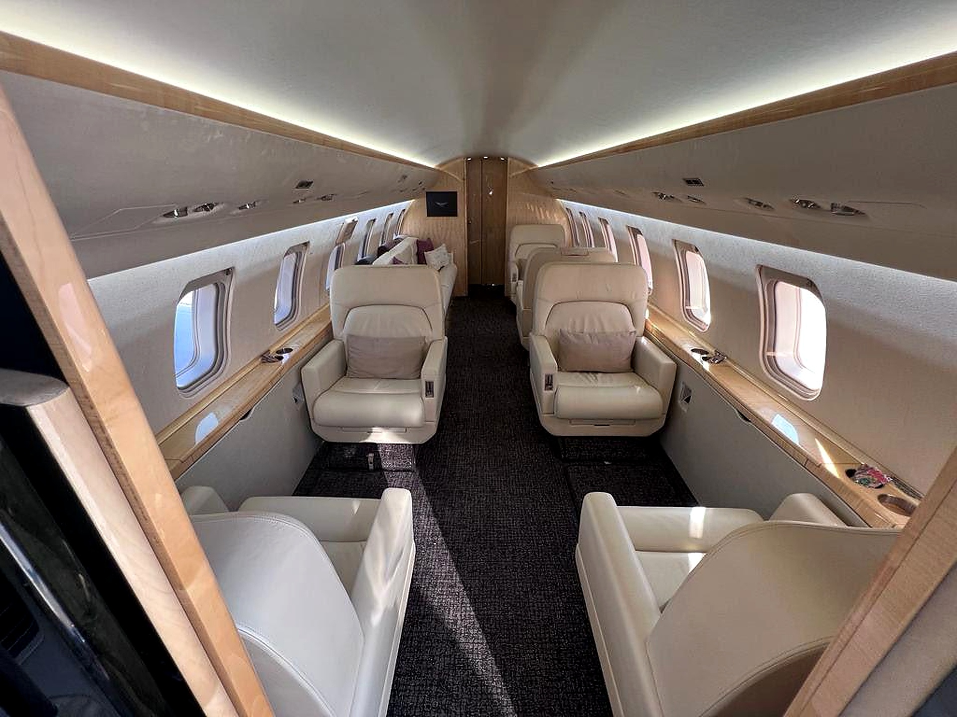 BOMBARDIER CHALLENGER 605